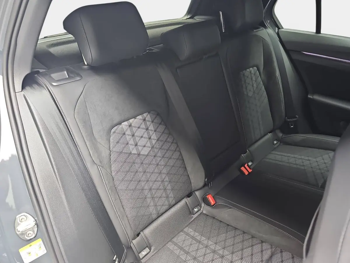 VW GOLF 1.5 ETSI DSG VIII R-LINE NAVI MATRIX-LED