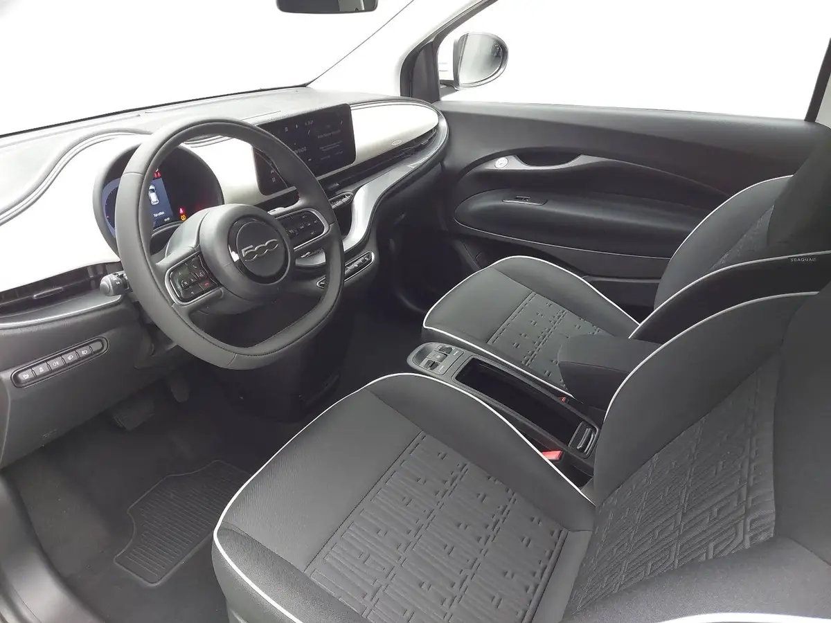 FIAT 500 ELEKTRO 42 KWH KOMFORT PAKET, 16 ZOLL LM FELGEN