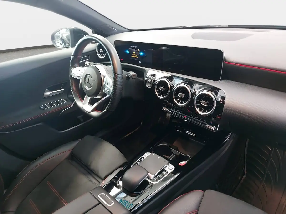 MERCEDES-BENZ A 220 AMG LINE (EURO 6D-TEMP)