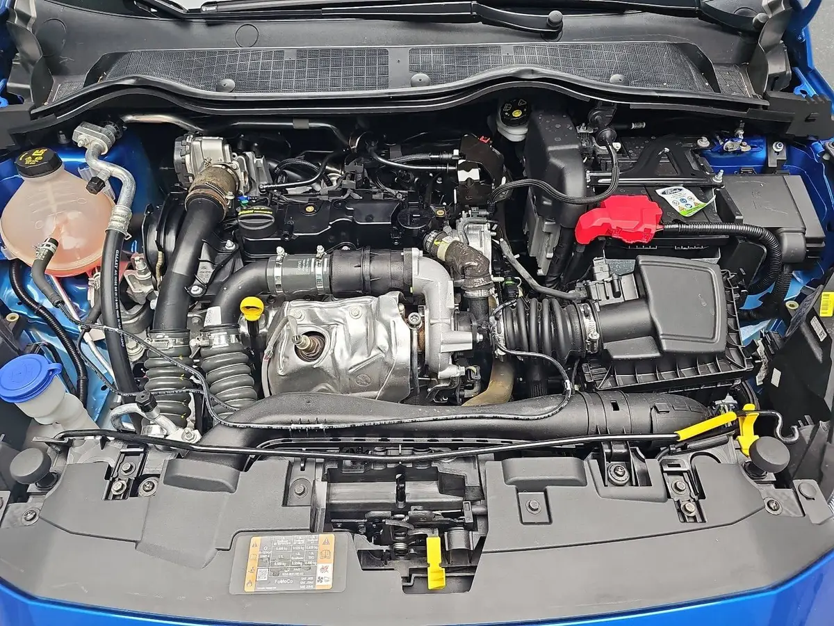 FORD FIESTA 1.5 TDCI ST-LINE NAVI PANO KAMERA