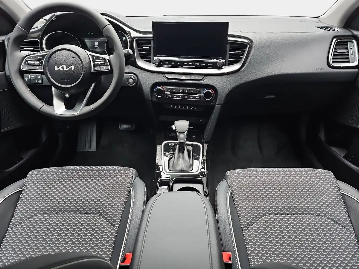 KIA XCEED 1.6 T-GDI 150 DCT SPIRIT MJ26 XCLUSIVE GLASDACH