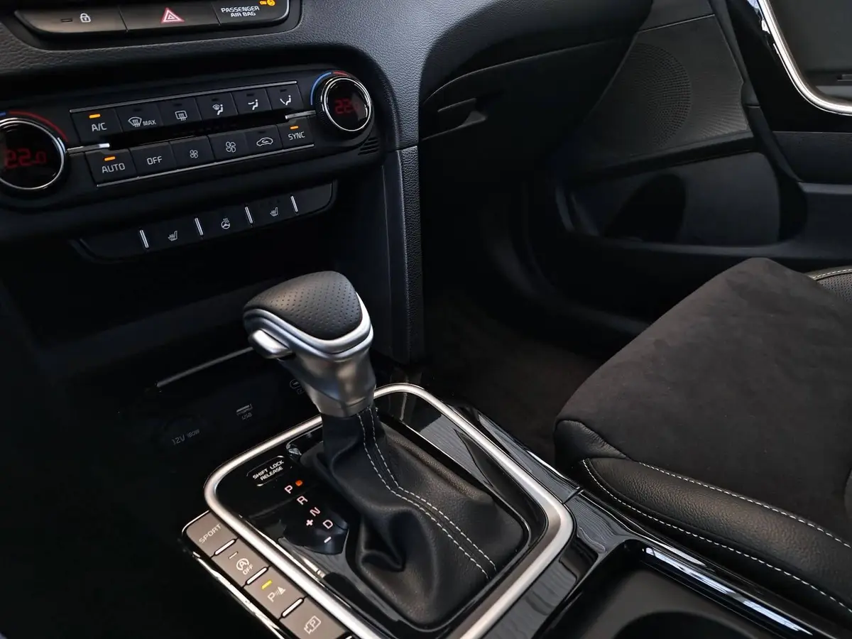 KIA CEED SW 1.5 T-GDI DCT7 GT-LINE TECHNOLOGIE LEDER PERFORMANCE