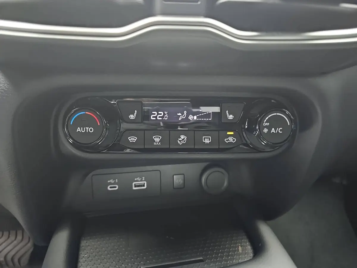 NISSAN JUKE 1.6 HYBRID AUTO. N-CONNECTA WINTER FRONTSCHEIBENHEIZUNG