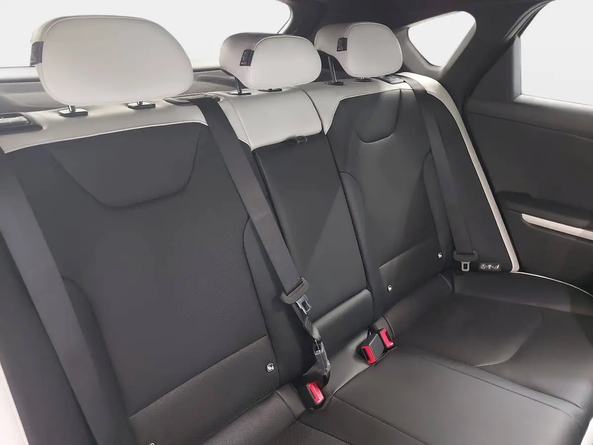 KIA K4 1.6 T-GDI 150 PS DCT7 GT-LINE MJ26 DRIVEWISE-PARK-PRO SITZ SOUND