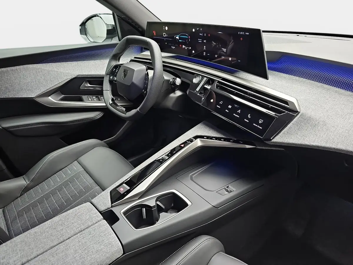 PEUGEOT 3008 1.2 HYBRID 145 E-DSC6 GT NAVI KLIMA LED AHK LM19