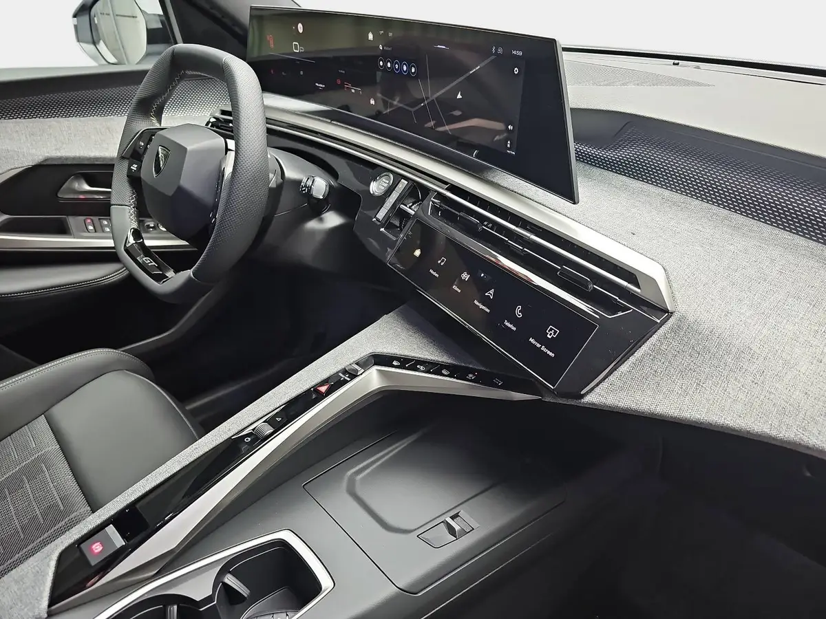 PEUGEOT 5008 1.2 HYBRID 145 E-DSC6 GT KLIMA LED 7-S DAB 360° AH