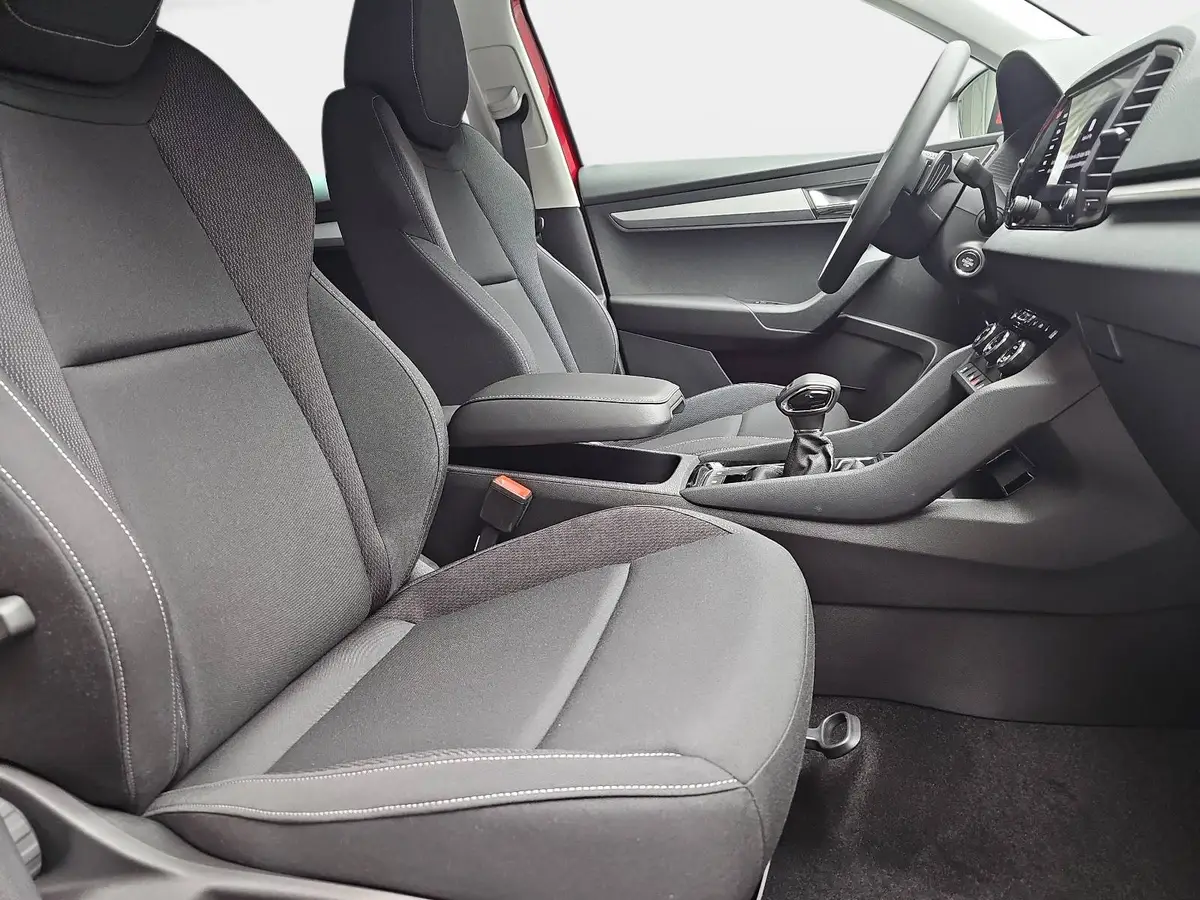 SKODA KAROQ 1.5 TSI DSG SELECTION NAVI LED ACC WINTER KAMERA A