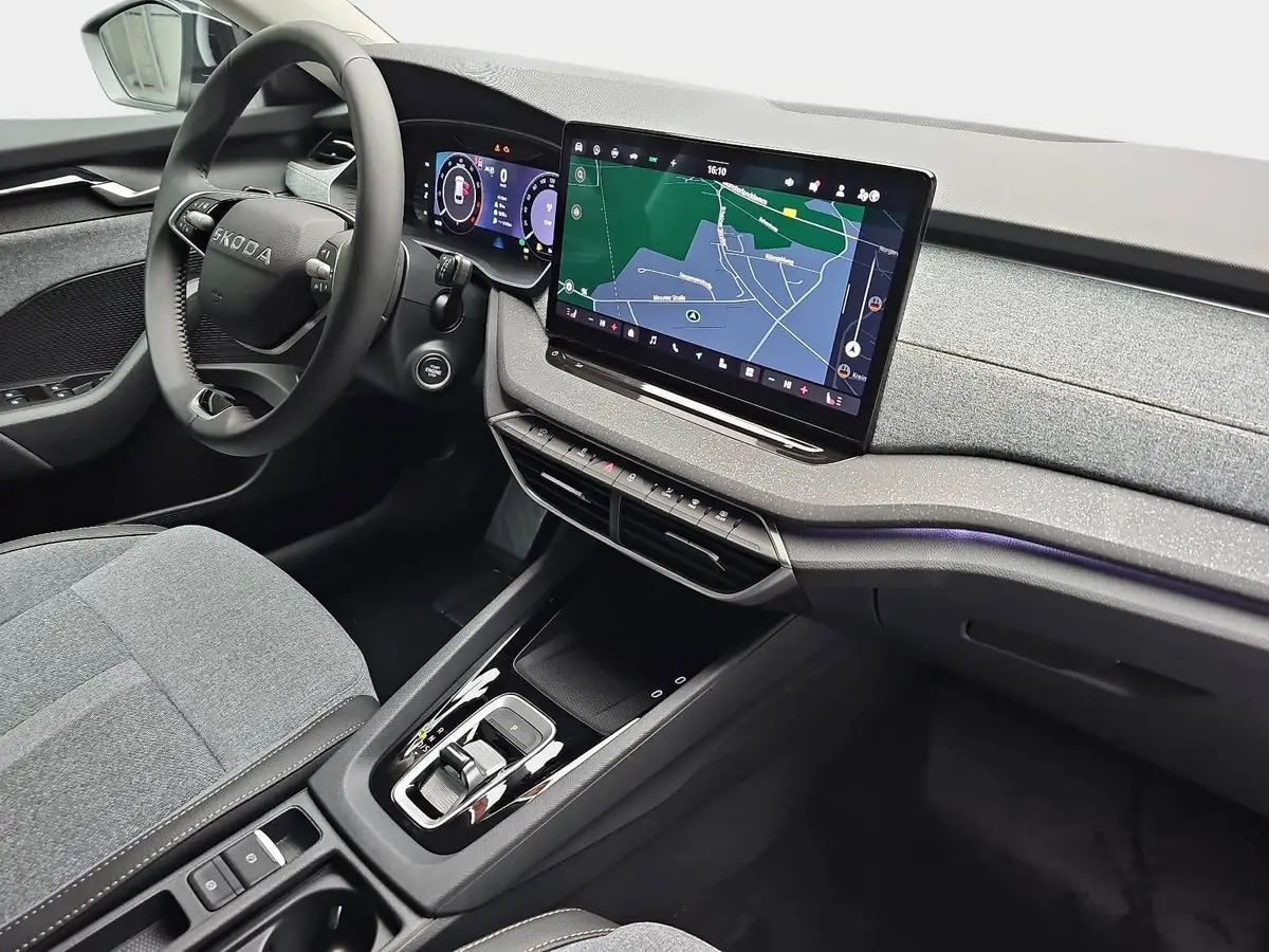 SKODA OCTAVIA COMBI 1.5 TSI ETEC DSG SELECTION NAVI LED ACC WINTER KA