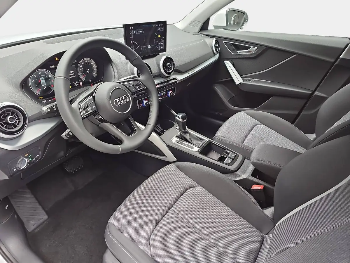 AUDI Q2 35 TFSI S-TRONIC S LINE NAVI LED ACC EL.HECKKL. WI