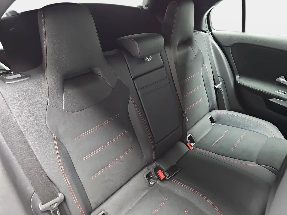 MERCEDES-BENZ A 180 DCT AMG LINE NAVI LED MBUX WINTER KAMERA LM18