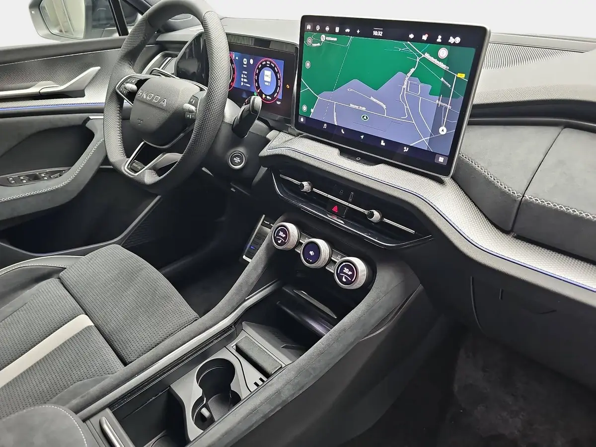 SKODA KODIAQ 1.5 TSI DSG SPORTLINE NAVI MATRIX ACC 7-S KAMERA A
