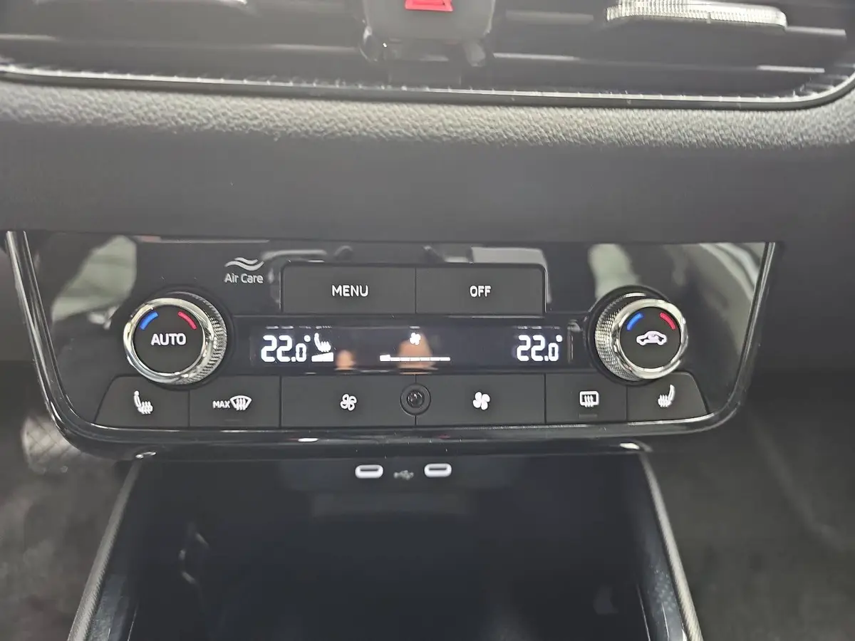 SKODA FABIA 1.0 TSI DSG 130 JAHRE LED KAMERA LM