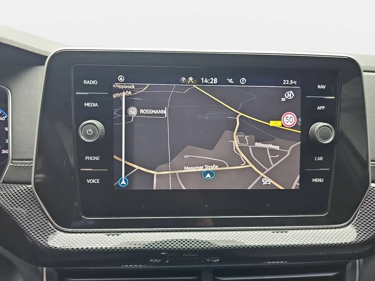 VW T-CROSS 1.0 TSI DSG R-LINE NAVI LED KAMERA LM