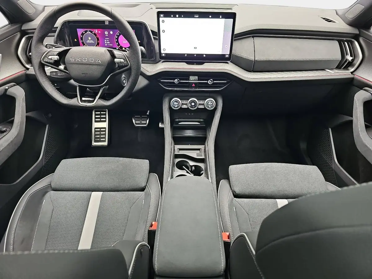 SKODA KODIAQ 2.0 TDI DSG SPORTLINE 4X4 PANO AHK