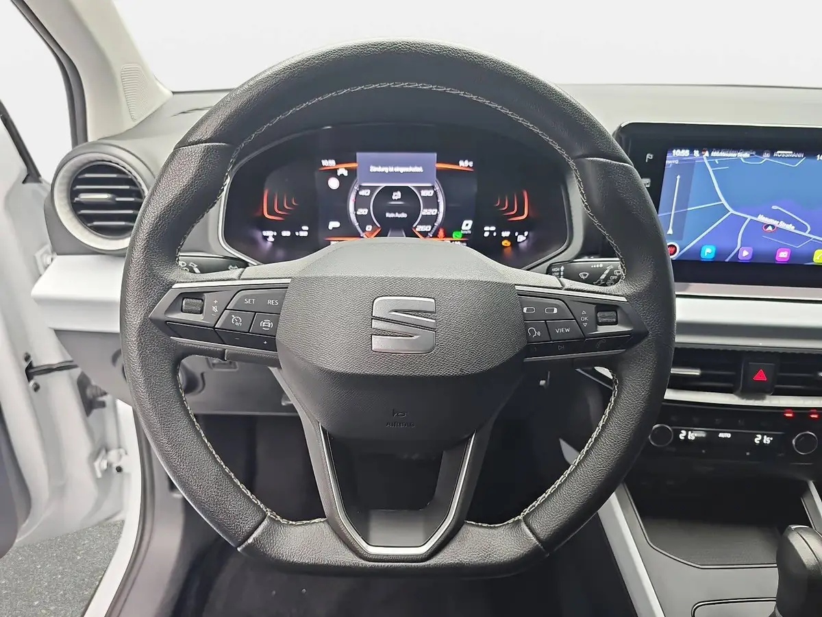 SEAT ARONA 1.0 TSI DSG STYLE NAVI LED PDC LM