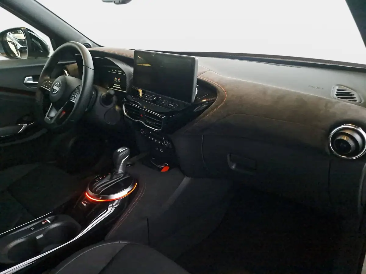 NISSAN JUKE 1.0 DIG-T 5T AUTO. REDLINE EDITION TECH BOSE FRONTSCHEIBENHEIZUNG