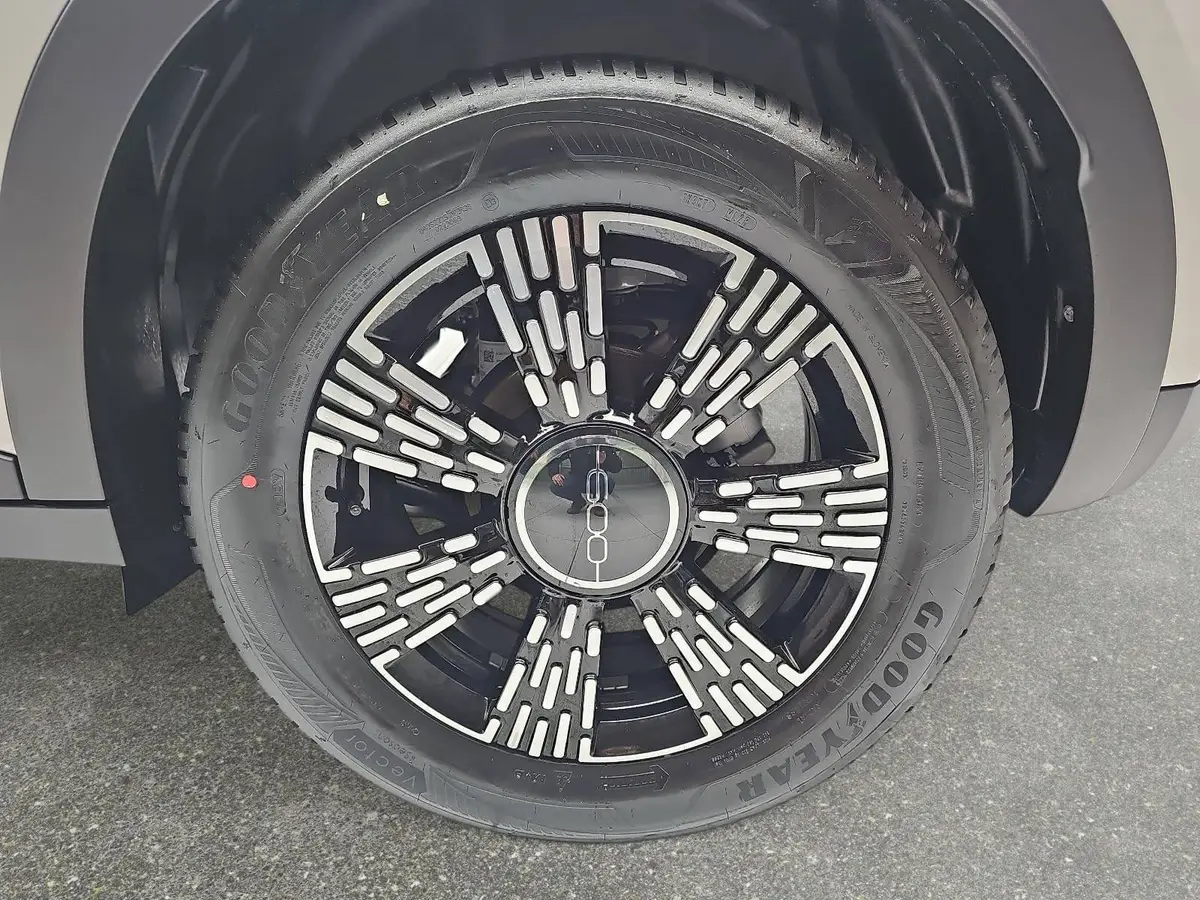 FIAT 600 1.2 T3 HYBRID DCT BUSINESS EDITION MJ26 ALLWETTERREIFEN