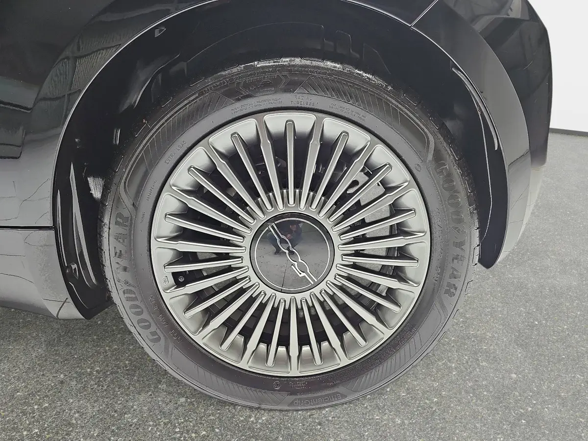 FIAT 500E ELEKTRO 42 KWH ICON NAVI KLIMA DAB APPLE/ANDROID LM16