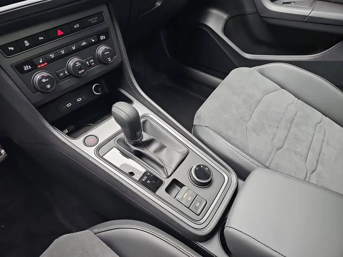 CUPRA ATECA 1.5 TSI DSG NAVI LED PANO P-ASSIST MEMORY KAMERA 