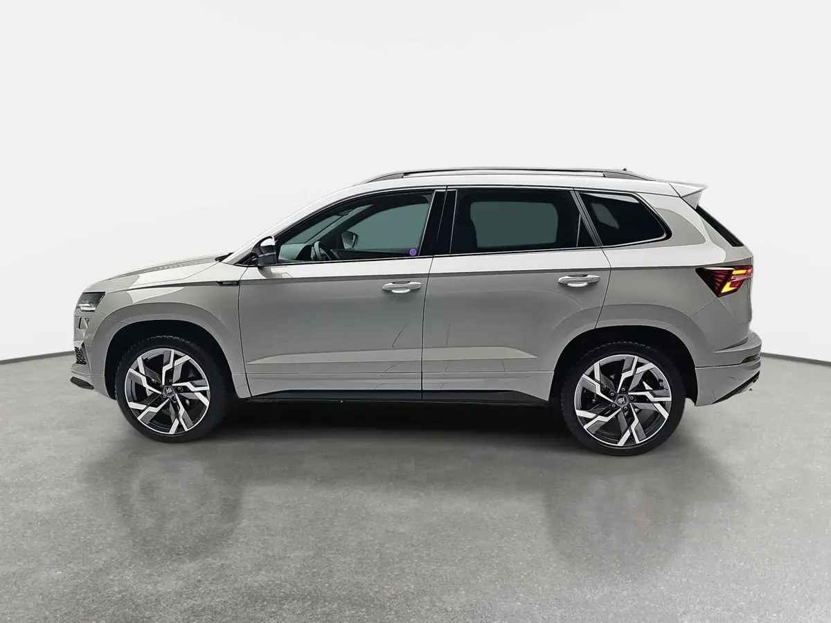SKODA KAROQ 2.0 TSI DSG SPORTLINE 4X4 AHK PANO