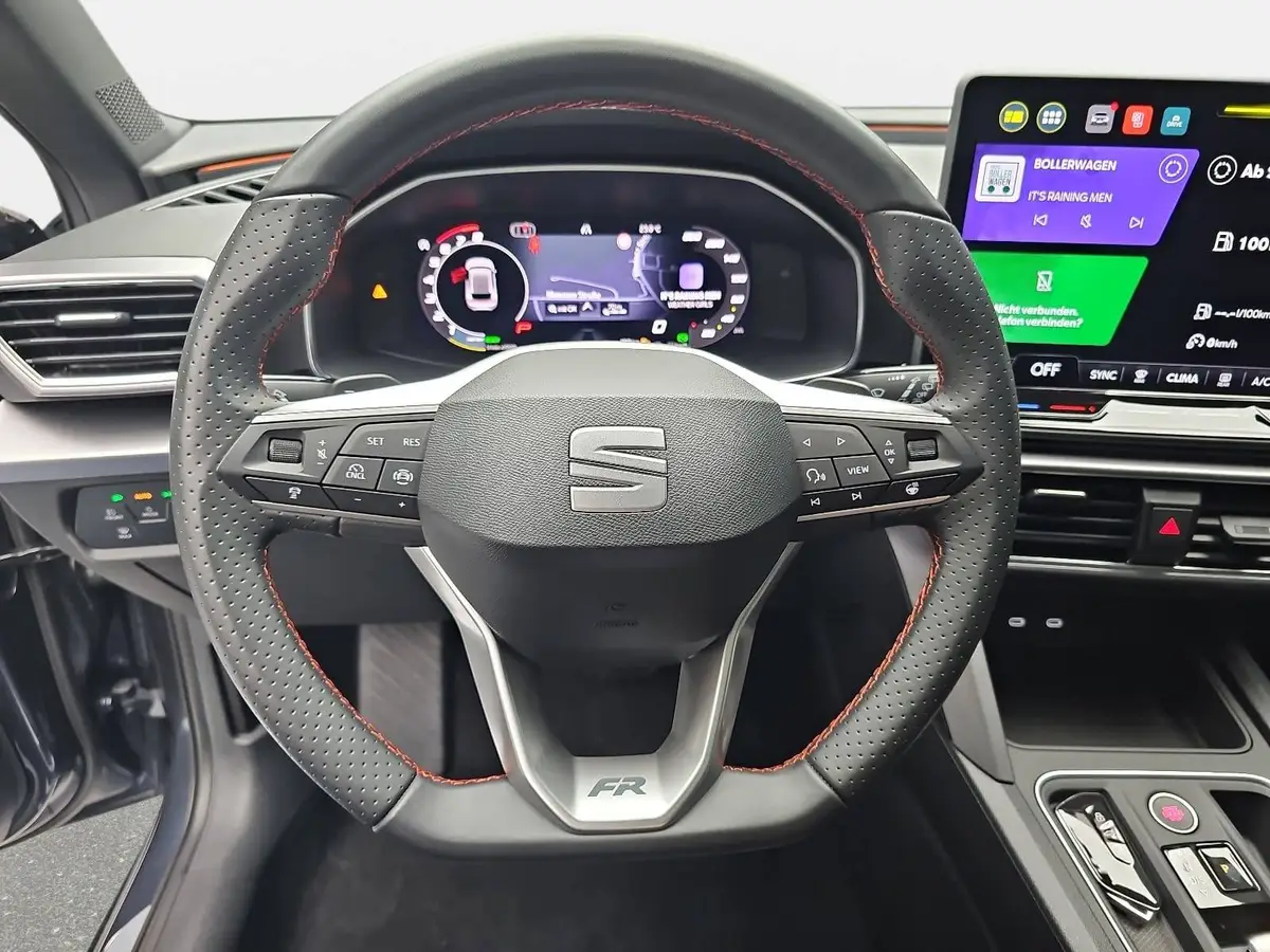 SEAT LEON 1.5 ETSI DSG FR NAVI LED PANO LM17