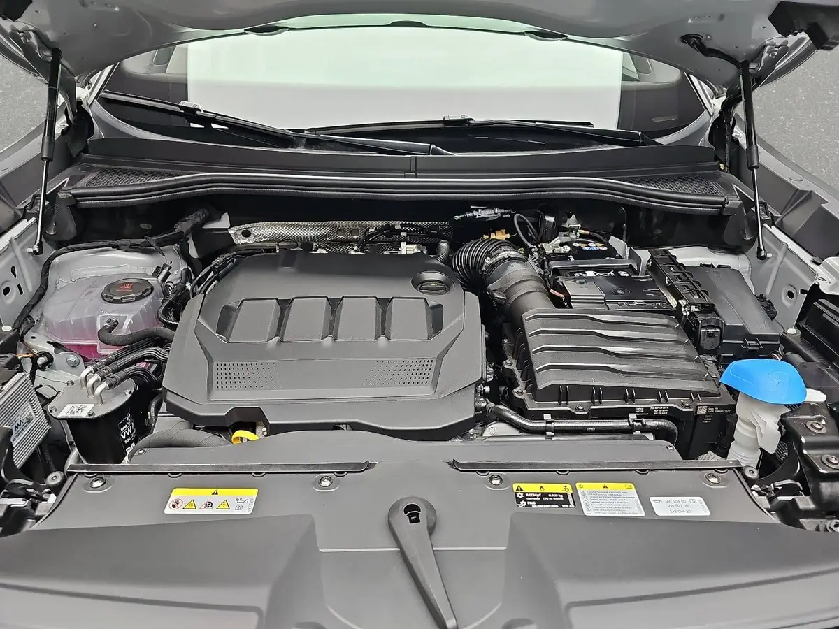 SKODA KODIAQ 2.0 TDI DSG SPORTLINE 4X4 PANO AHK