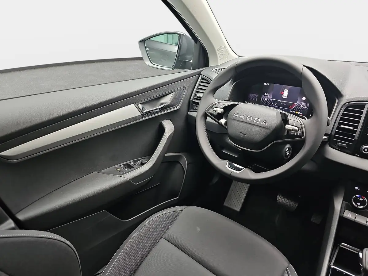 SKODA KAROQ 2.0 TDI DSG SELECTION LED AHK KAMERA