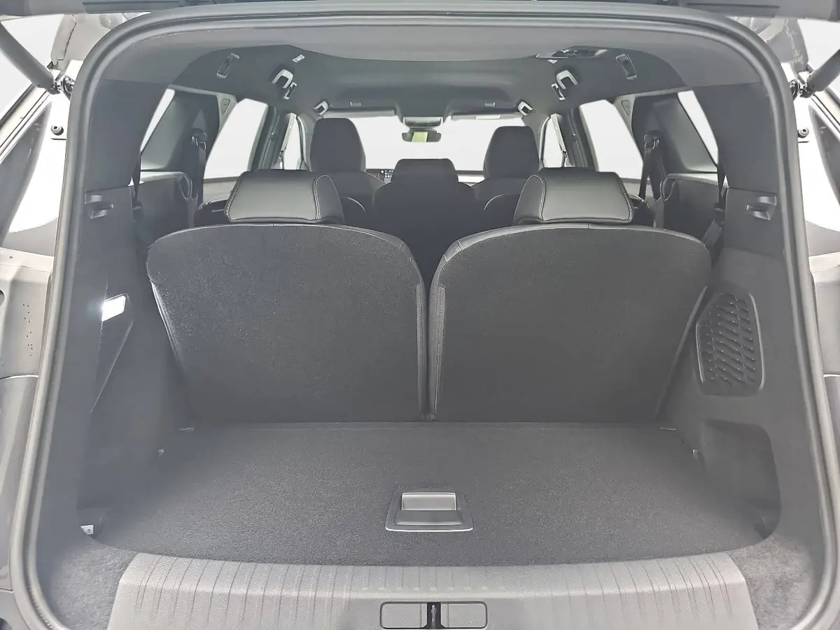 PEUGEOT 5008 1.2 HYBRID 145 E-DSC6 GT KLIMA LED 7-S DAB 360° AH