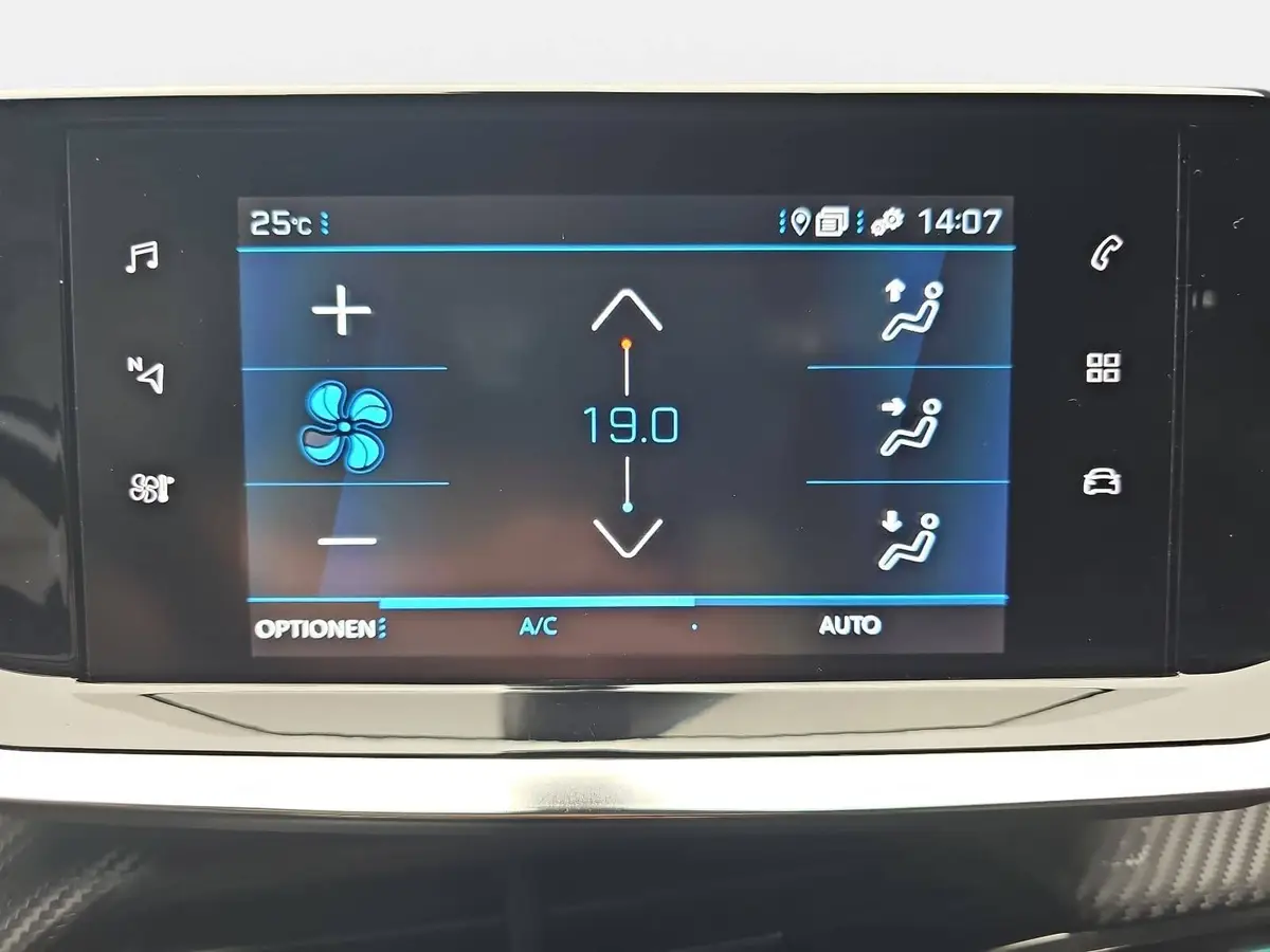 PEUGEOT 2008 1.2 PURETECH 130 AUTO. GT SH LED LM
