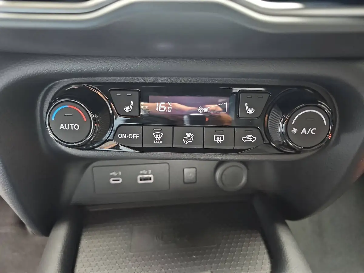NISSAN JUKE 1.0 DIG-T 5T N-CONNECTA WINTER