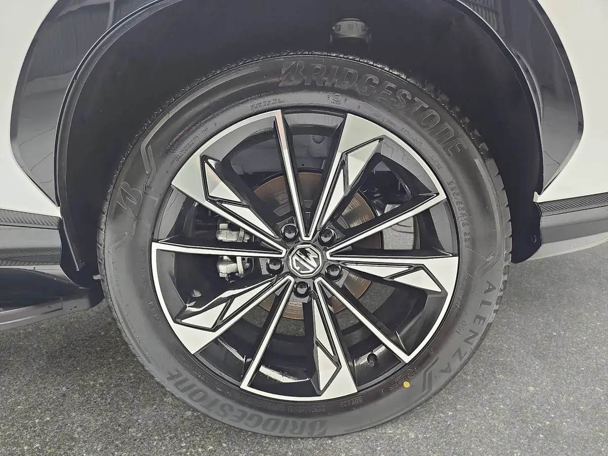 MG HS 1.5 PLUG-IN-HYBRID MY25.5 LUXURY LEDER 360-GRAD-KAMERA 19-ZOLL-LM