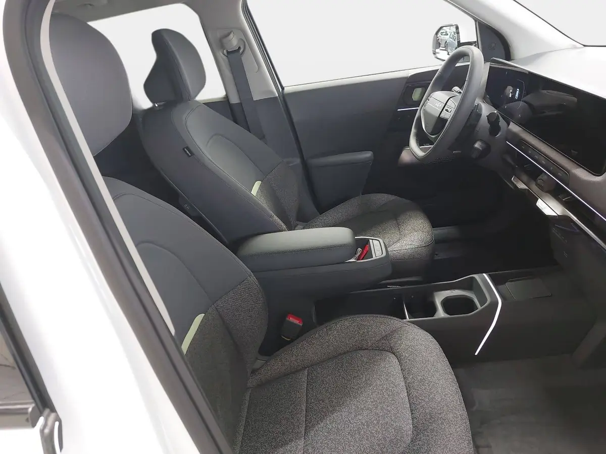 KIA EV2 42.2 KWH EARTH MJ27 WINTER-CONNECT 22KW-AC TECHN DRIVEWISE-PARK DESIGN