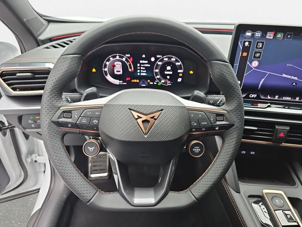 CUPRA FORMENTOR 1.5 ETSI DSG NAVI LED ACC SPURPAKET EL.HECKKL. AHK