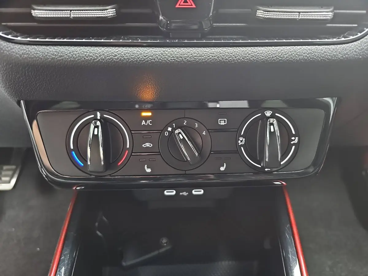 SKODA FABIA 1.0 TSI MONTE CARLO LED KLIMA AUDIO WINTER FULL-LI