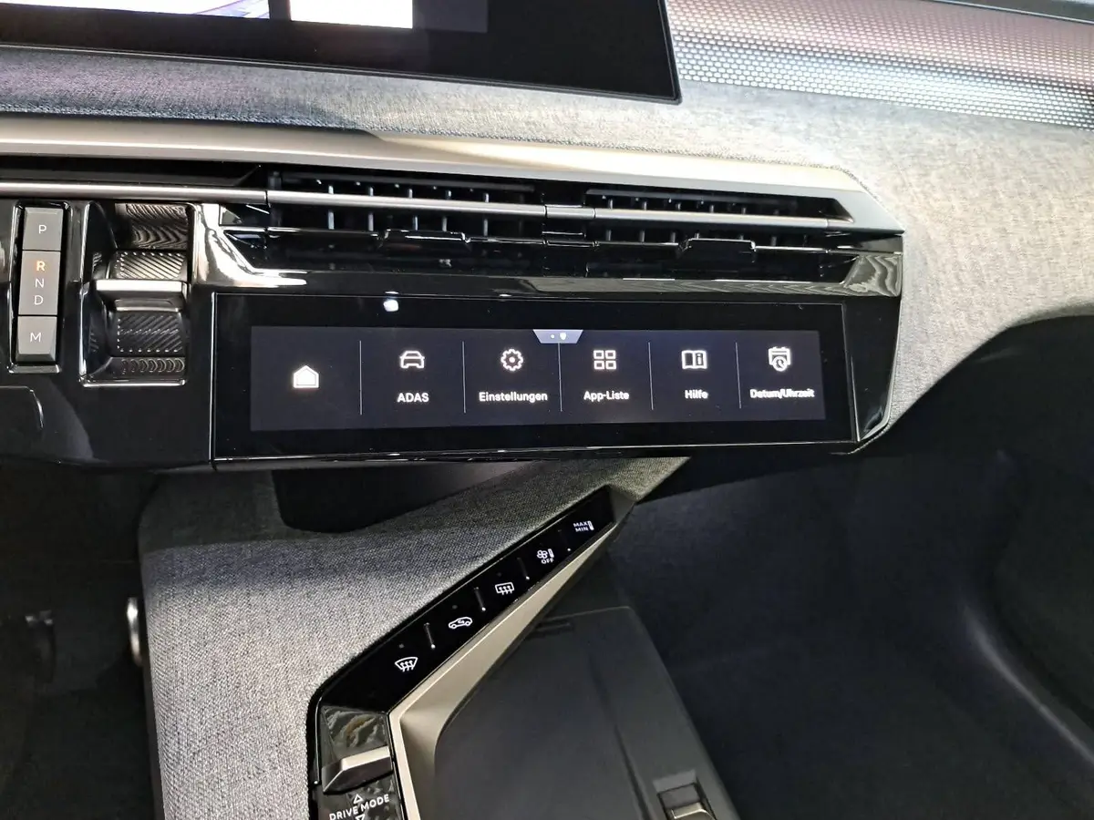 PEUGEOT 3008 1.2 HYBRID 145 E-DSC6 GT NAVI KLIMA LED AHK LM19