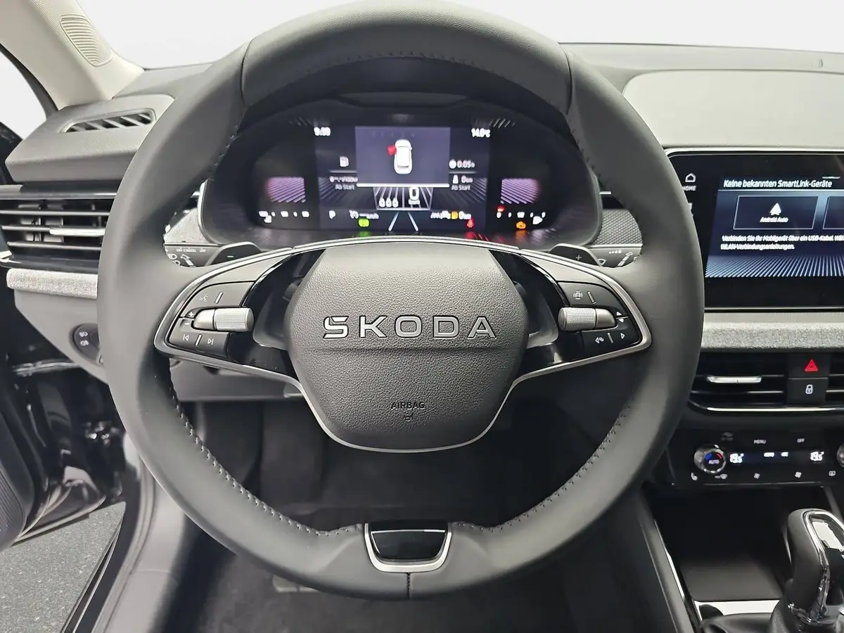 SKODA KAMIQ 1.0 TSI DSG 130 JAHRE LED KLIMAUTO WINTER SICHT LM