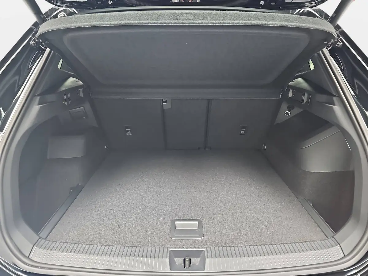 VW TIGUAN 2.0 TDI DSG R-LINE NAVI LED PANO