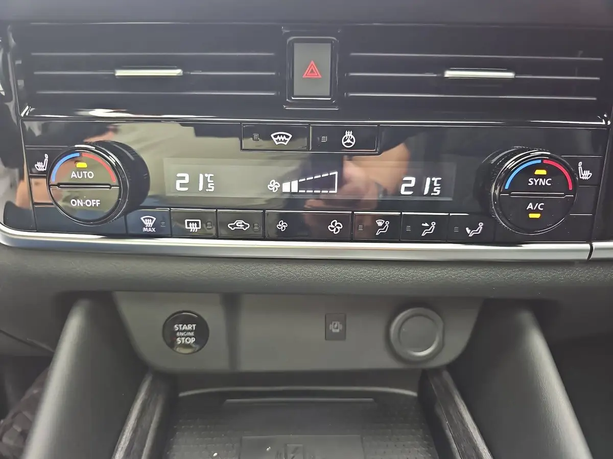 NISSAN QASHQAI 1.3 DIG-T X-TRONIC TEKNA NAVI LED