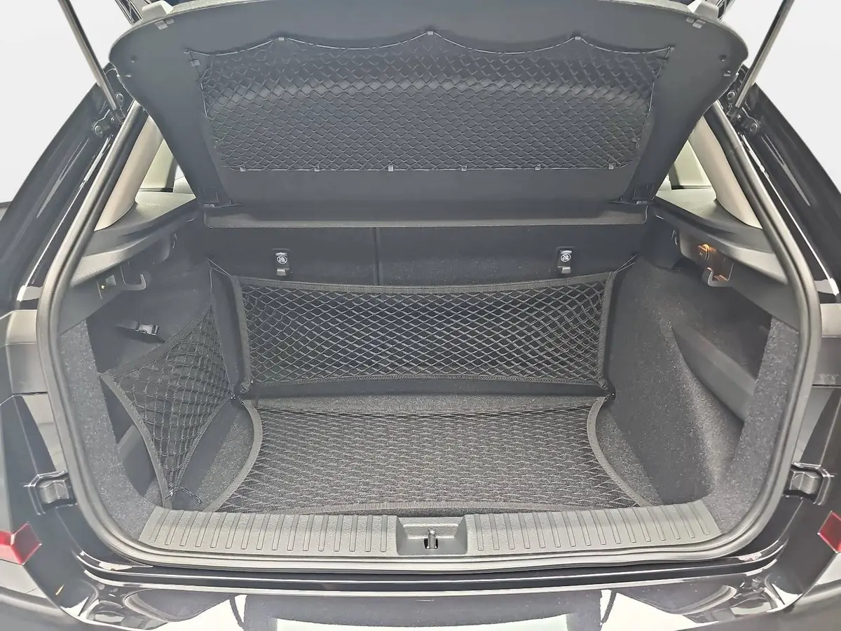 SKODA KAMIQ 1.0 TSI DSG CLASSIC LED KAMERA LM