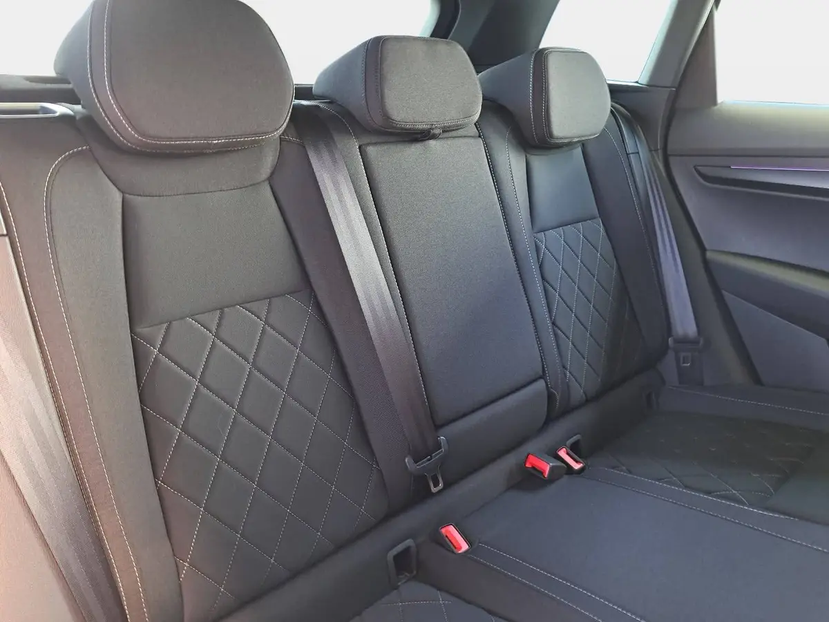SKODA KAROQ 1.5 TSI DSG SPORTLINE NAVI LED-MATRIX LM18 CANTON