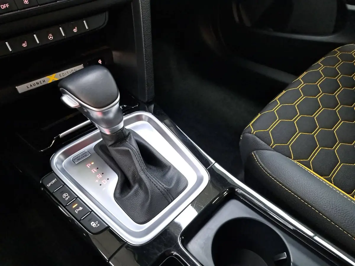 KIA XCEED 1.6 CRDI DCT LAUNCH ACC WINTER P-ASSIST