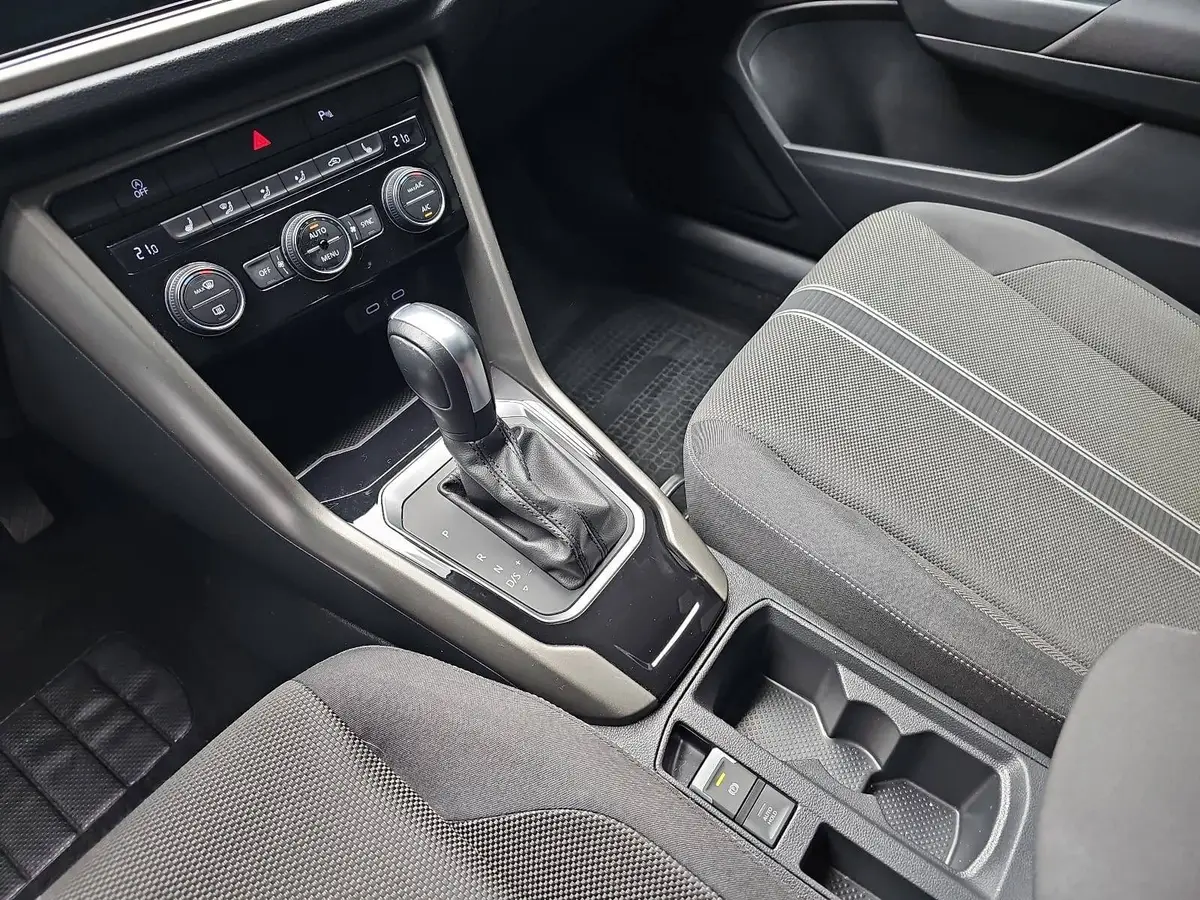 VW T-ROC 1.5 TSI DSG STYLE NAVI LED KAMERA AHK