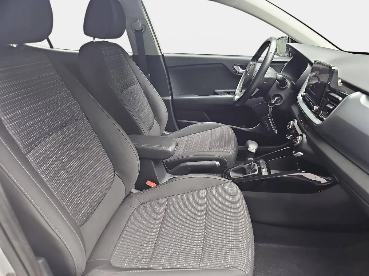 KIA STONIC 1.0 T-GDI DCT Navi Winter Kamera
