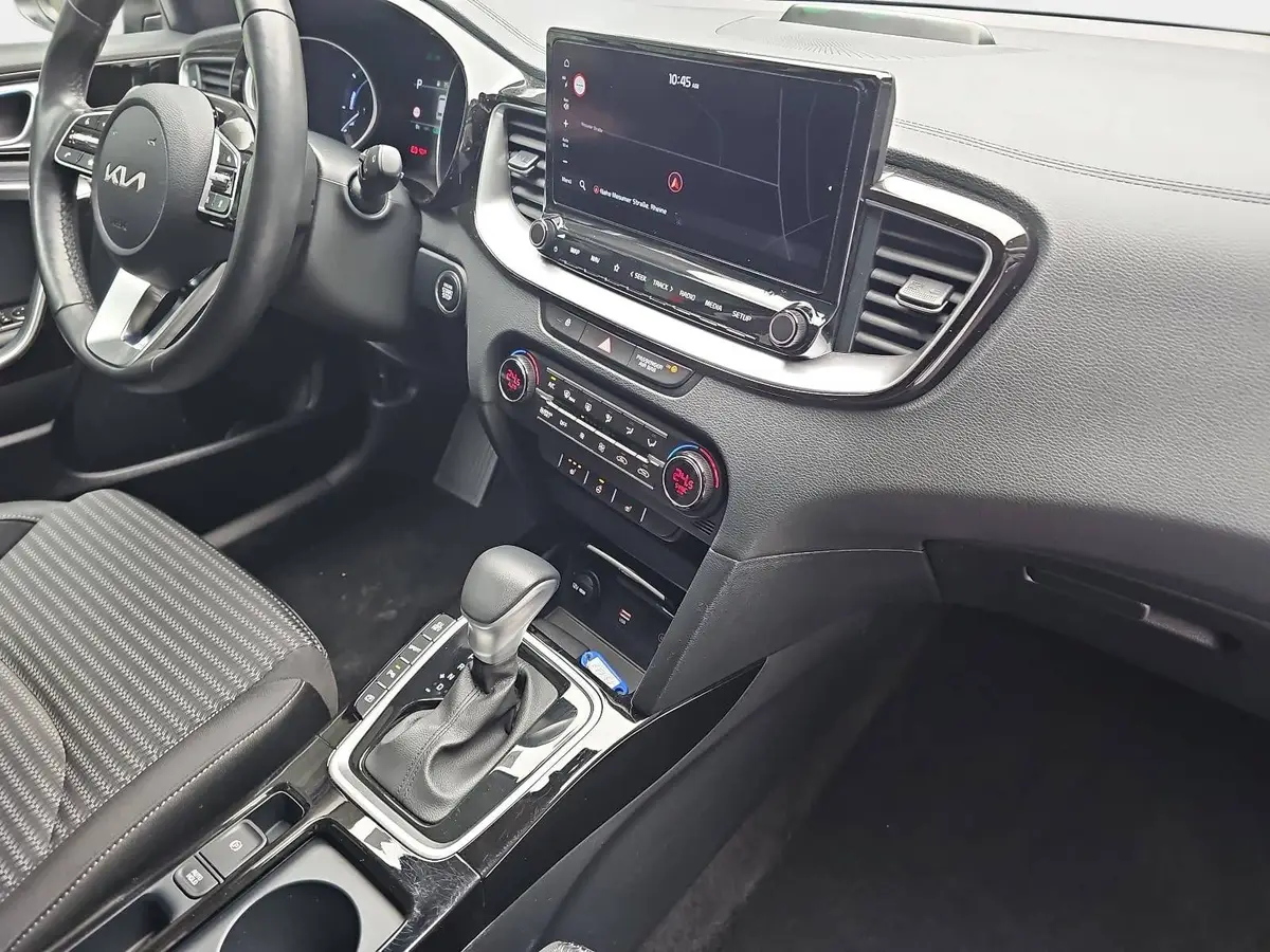 KIA CEED SW 1.6 GDI PLUG-IN-HYBRID VISION KOMFORT NAVI