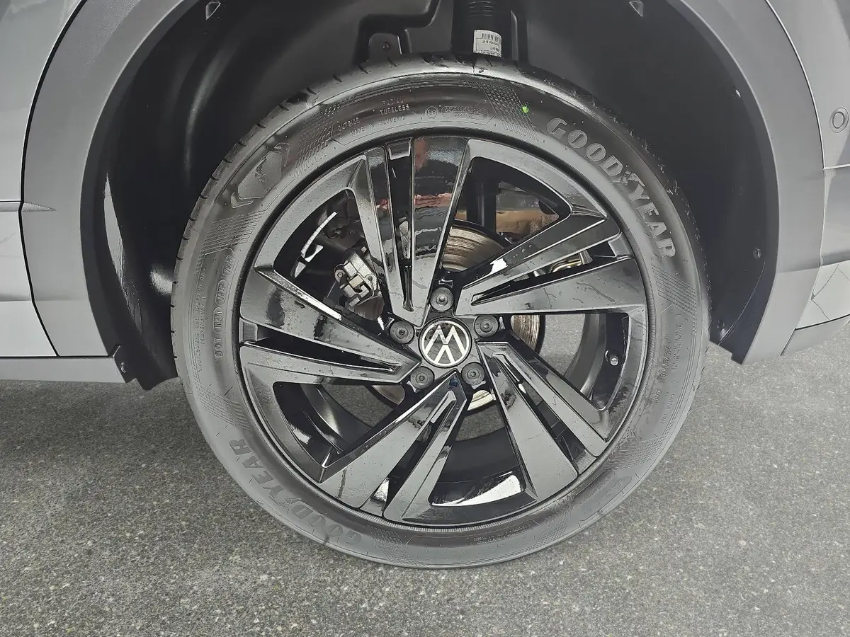 VW T-ROC 2.0 TDI DSG R-LINE NAVI LED MATRIX PANO ACC DCC AH