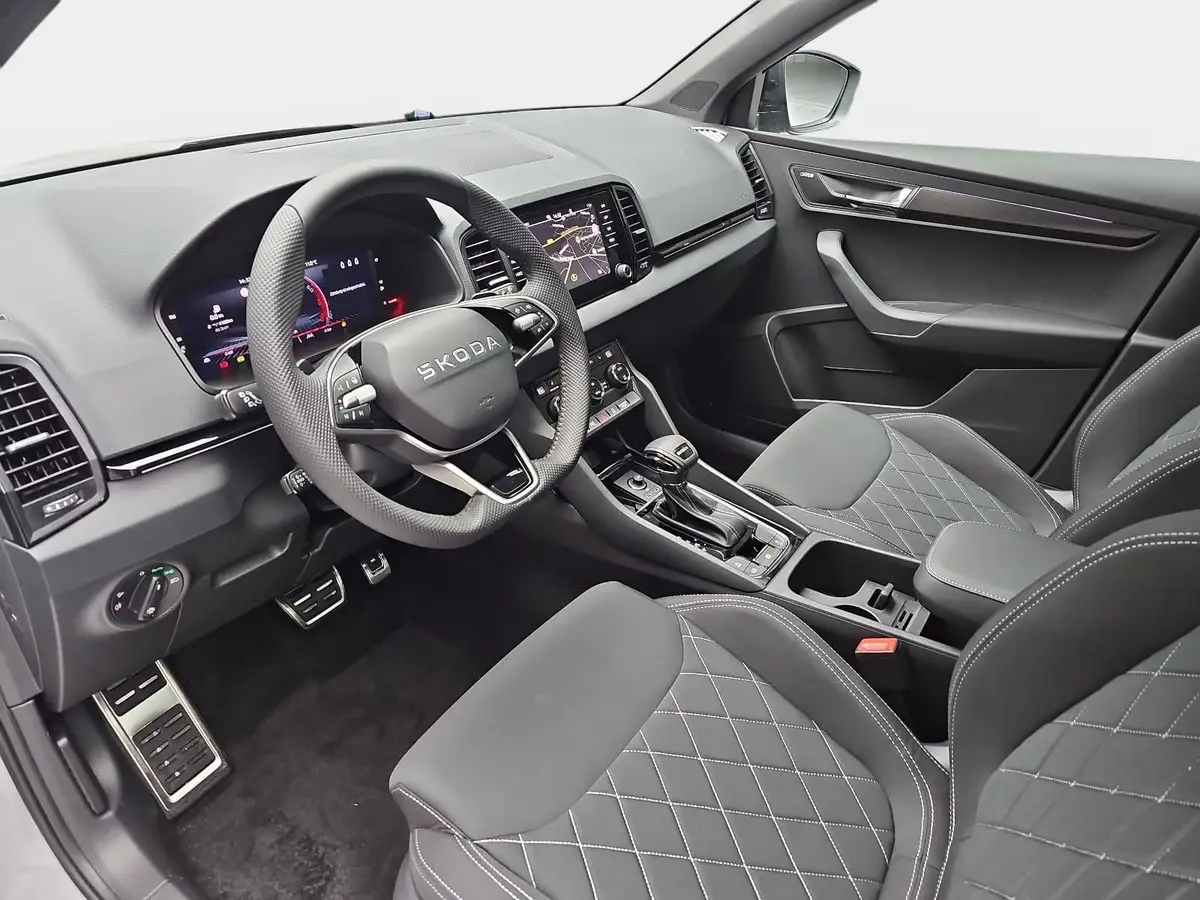 SKODA KAROQ 1.5 TSI DSG SPORTLINE NAVI LED-MATRIX PANO CANTON 
