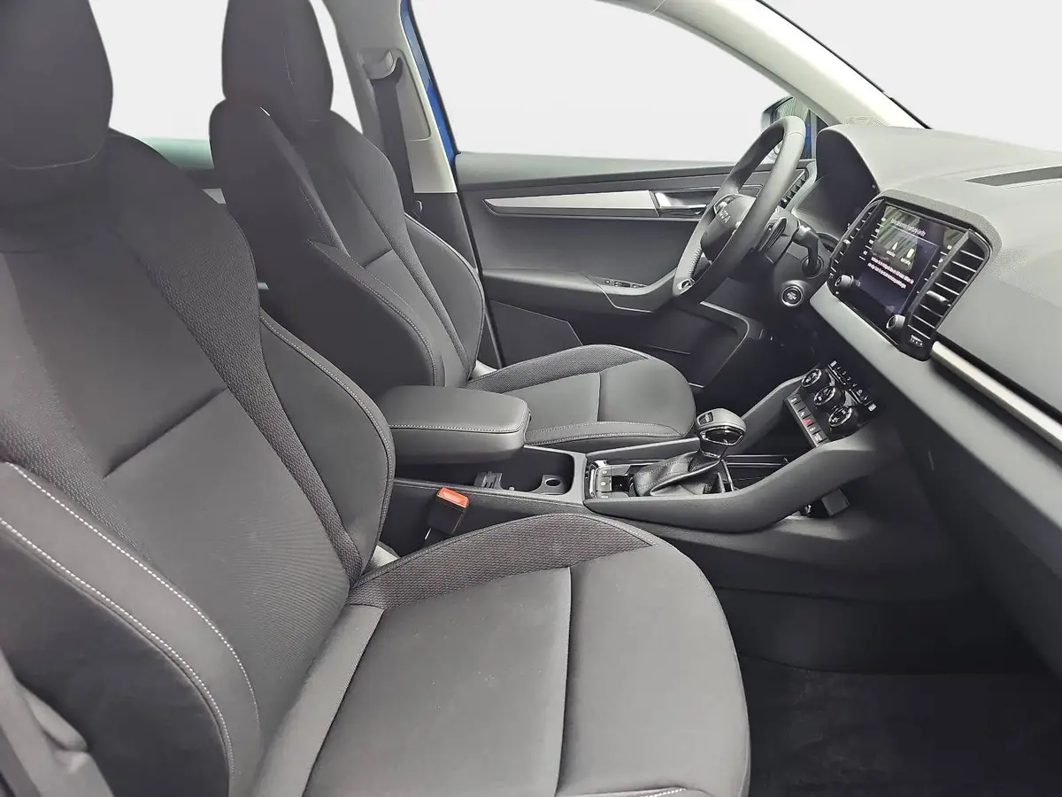 SKODA KAROQ 1.5 TSI DSG 130 JAHRE LED KLIMAAUTO SMARTLINK PDC 