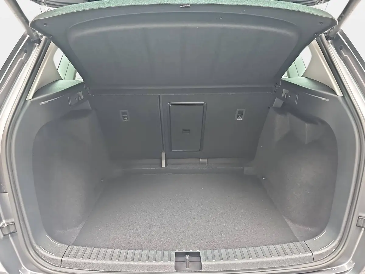 CUPRA ATECA 1.5 TSI DSG PANO P-ASSIST AHK