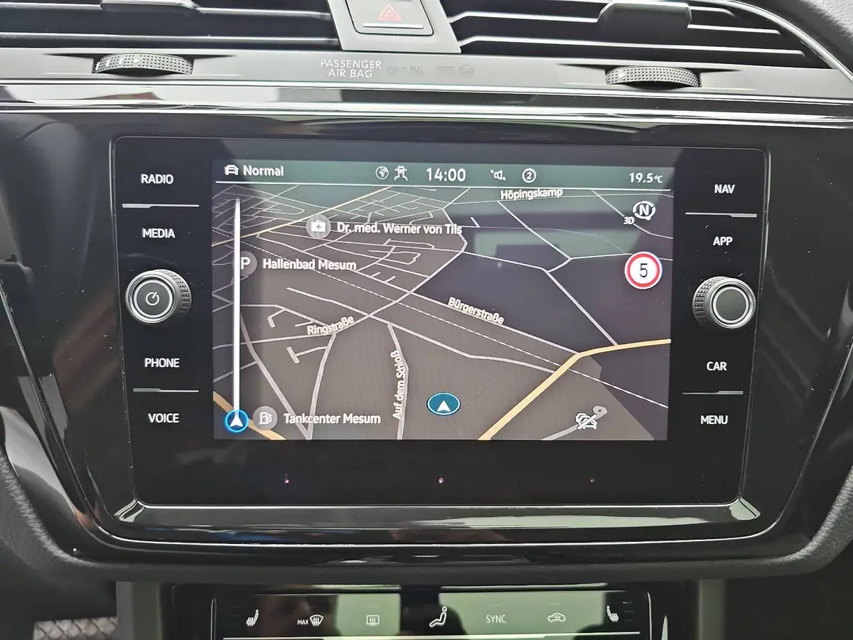 VW TOURAN 1.5 TSI DSG HIGHLINE R-LINE NAVI LED ACC PANO KAME