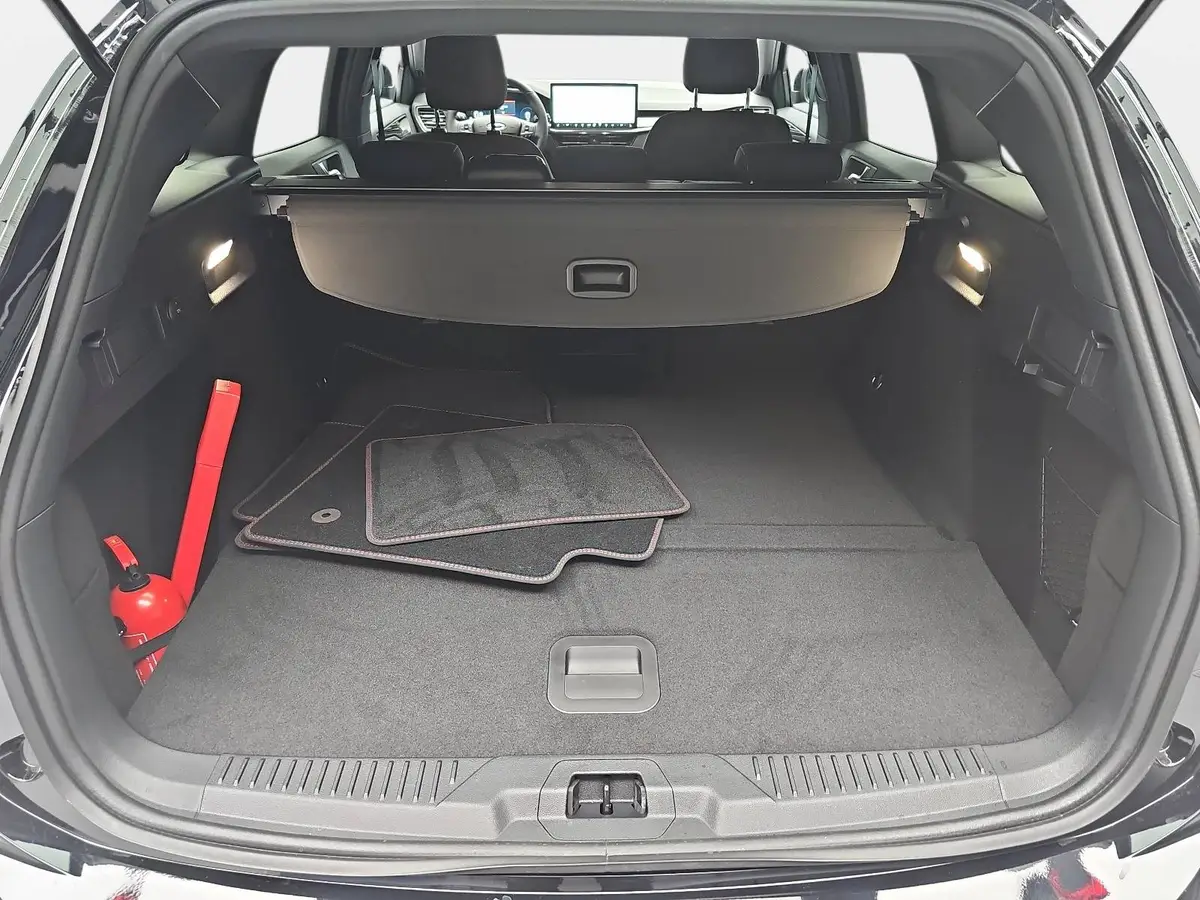 FORD FOCUS TURNIER 1.0 EB AUTO. ST-LINE X NAVI LED WINTER KAM